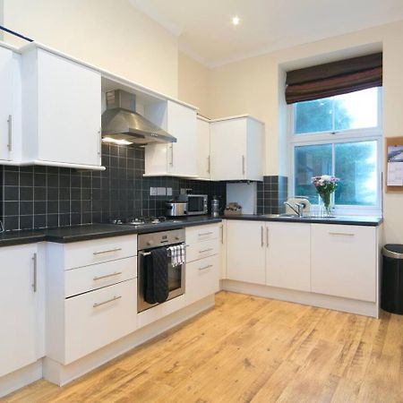 Pass The Keys Hafan Stylish 2 Bedroom Sea View Apartment Пълхели Екстериор снимка