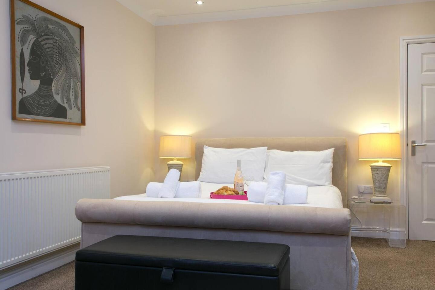 Pass The Keys Hafan Stylish 2 Bedroom Sea View Apartment Пълхели Екстериор снимка